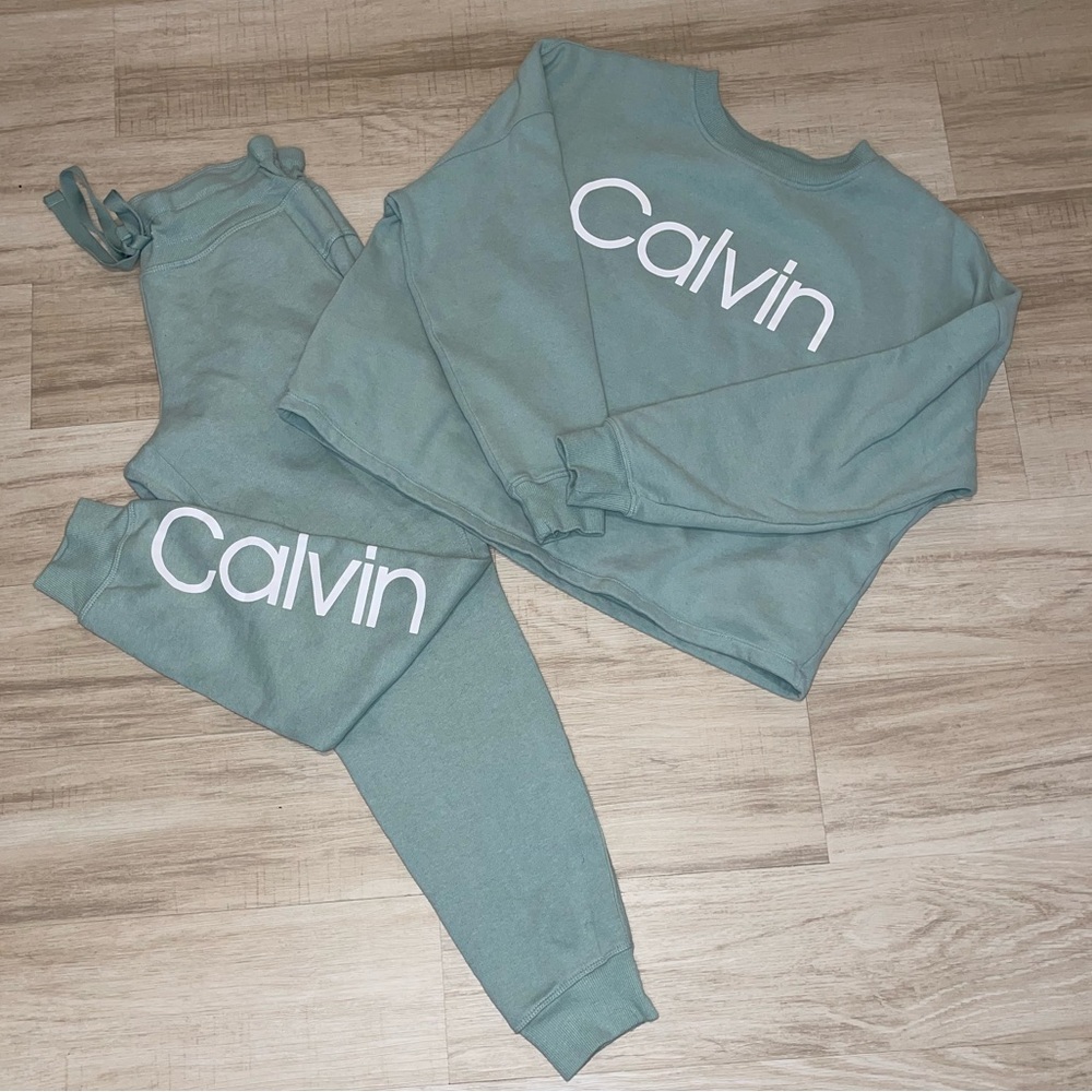 Mint Calvin Klein sweatsuit
